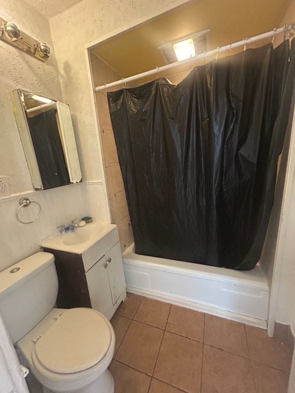 Photo - 81 St Florian St Unit Lower