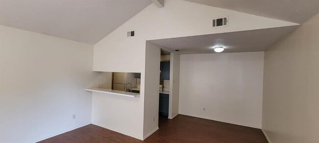 Photo - 1142 Orchard Park Cir