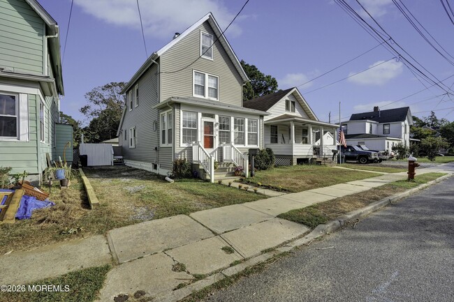 Photo - 52 Leonard St