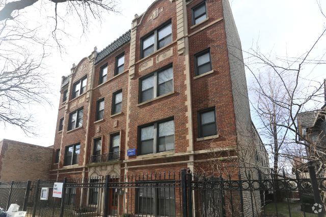 Building Photo - 4549 N Damen Rental
