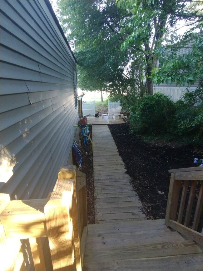 Photo - 506 W Marina Dr