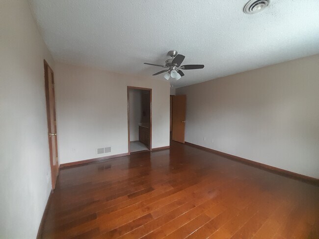 Photo - 10814 W 116th Ter