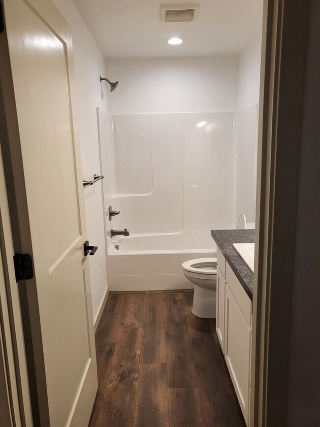 Photo - NE2234 Unit 12