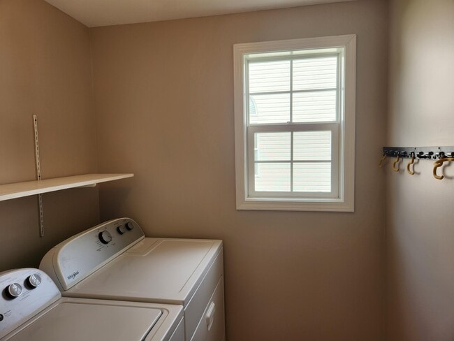 Photo - 113 Braintree Dr