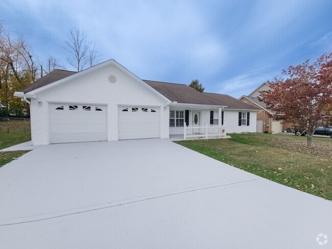 Building Photo - Knoxville 37938, Halls Crossroads - Remode... Rental