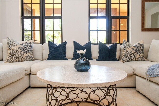 Building Photo - 9159 Delano St Unit 9905