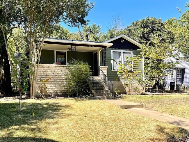 Building Photo - 4104 Ridgelea Dr
