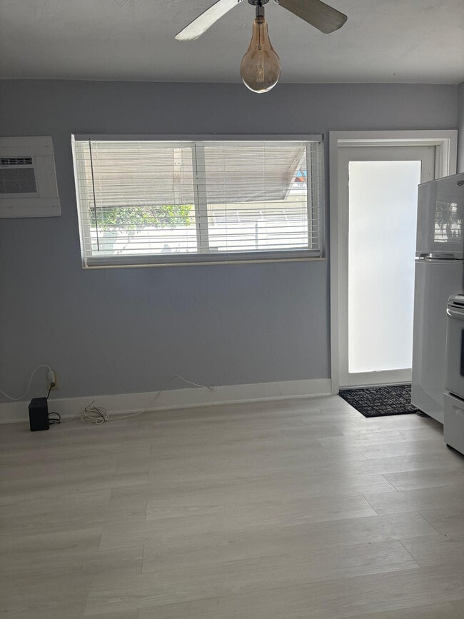 Photo - 1101 NE 5th St Unit Private Efficiency Apt