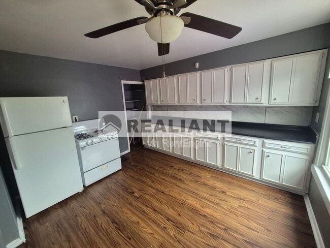 Photo - 1704 Madison Ave Unit Apartment 3