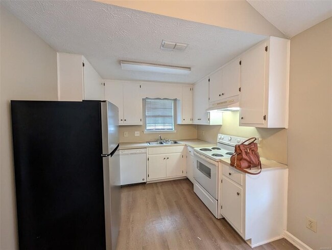 Photo - 465 Durden Rd