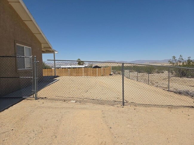 74994 Serrano Dr
