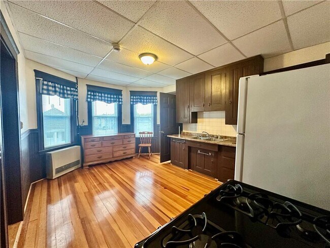 Photo - 14 Courtland St Unit 3