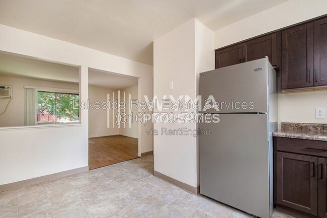 Photo - 1015 36th St SW Unit 6