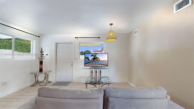 Photo - 6760 SW 19th St Unidad Back