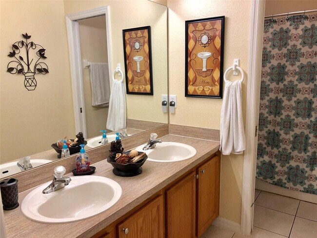 Photo - 655 Knollwood Dr