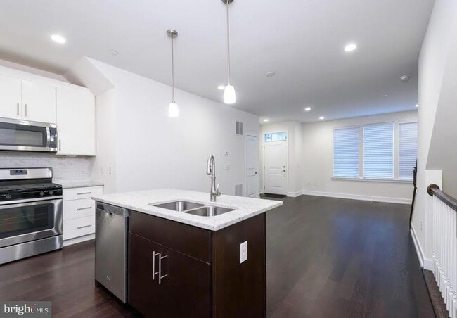 Photo - 103 Lakeview Ct