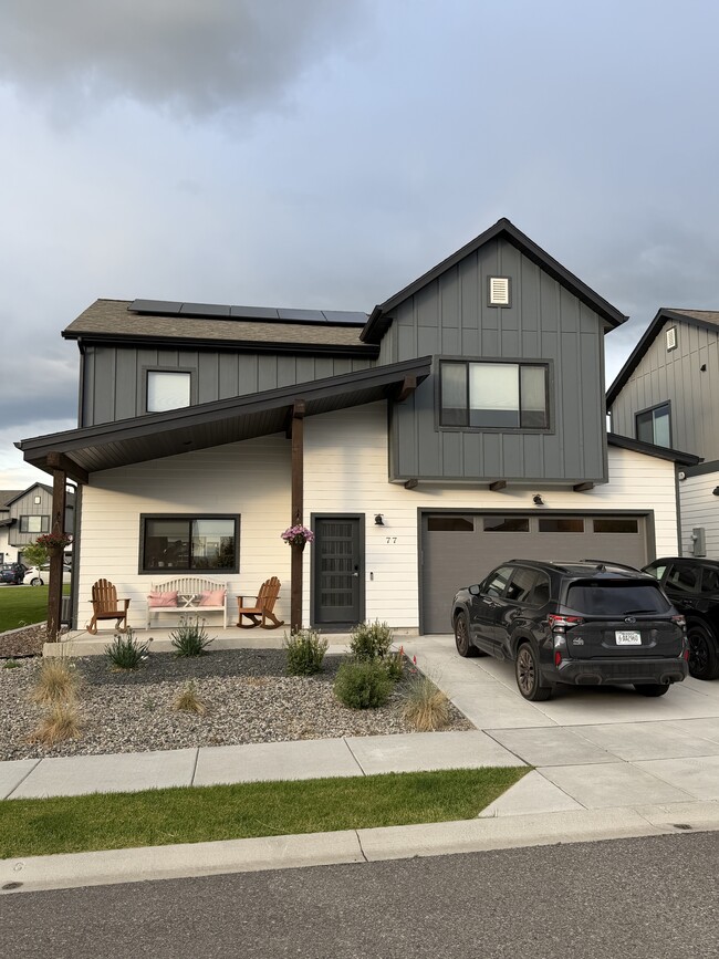 Building Photo - 77 Horseshoe Lp