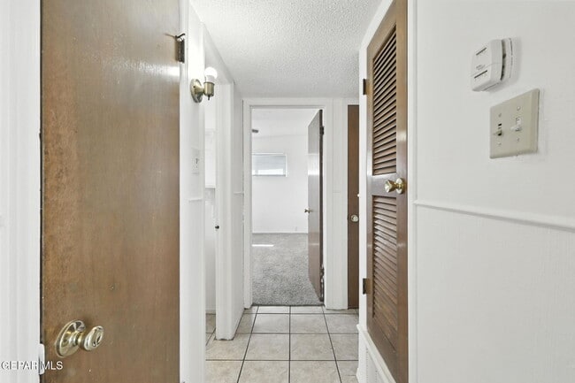 Photo - 5520 Edinburg Dr