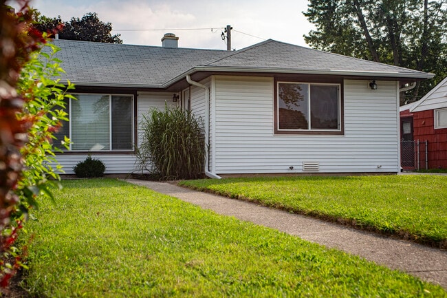 Building Photo - 4560 W 89th St Rental