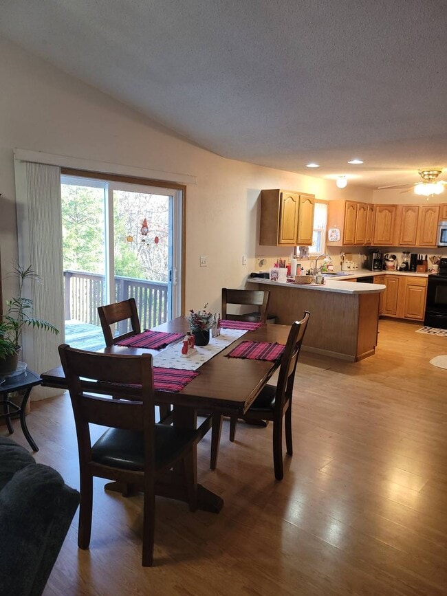 Photo - 17010 Lariat Ln