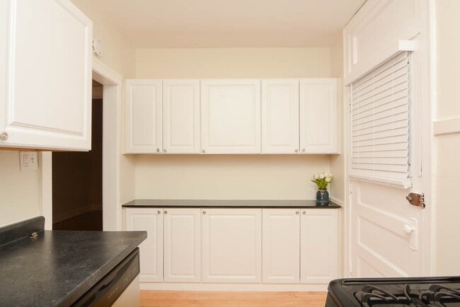 Photo - 1425 W Hutchinson St Unidad J09P