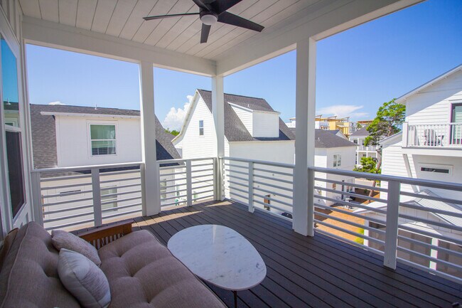 Photo - 141 Valdare Ln