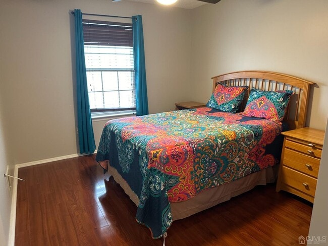 Photo - 498 Witney Ct
