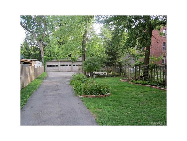 Photo - 256 Bryant St