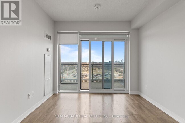 Photo - 2520 Eglinton Ave W Unité 1316