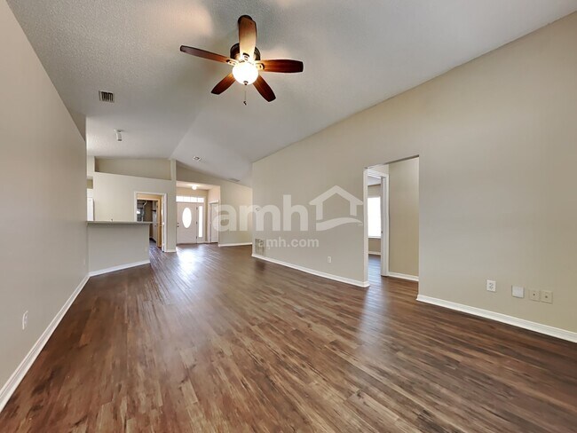 Photo - 6291 Ironside Dr N