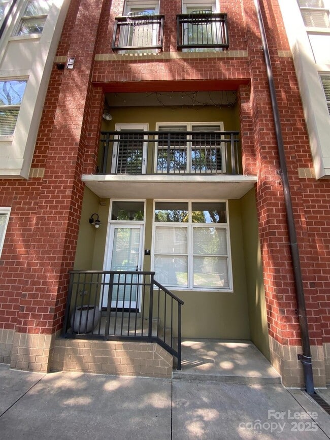 Building Photo - 1320 Fillmore Ave Unit 115 Rental
