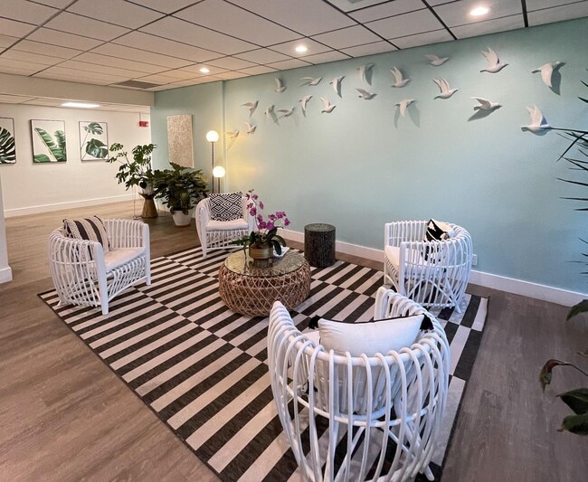 Photo - 880 NE 69th St Unidad 2g