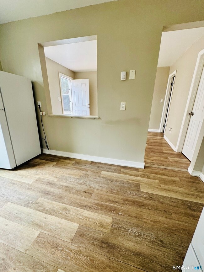 Photo - 124 Meriden Rd