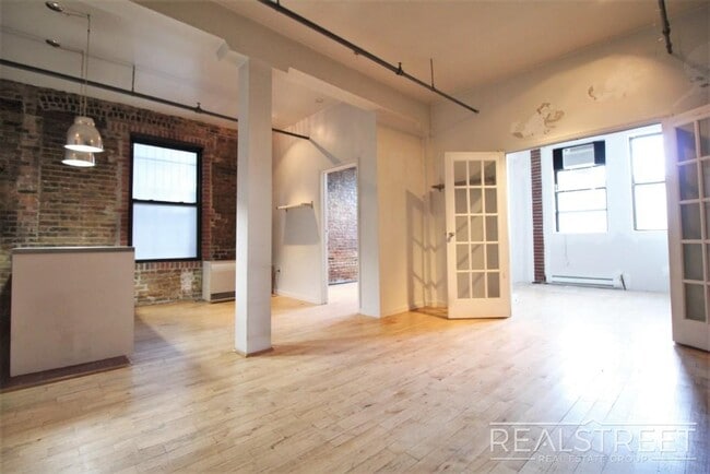 Photo - 2 BED LOFT in Williamsburg with Views! Unidad 1G