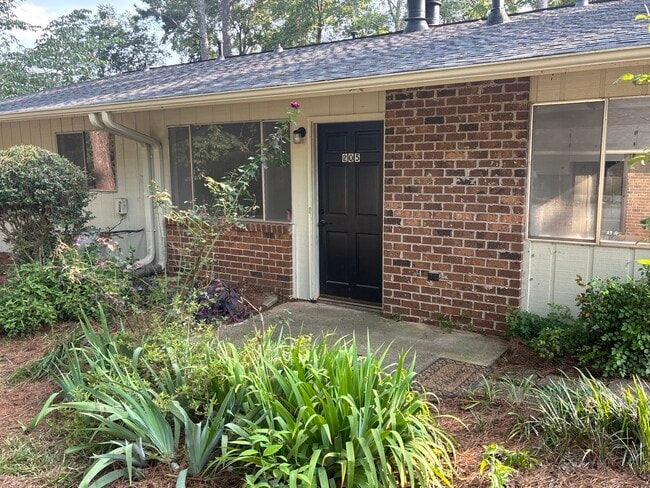 Photo - 205 Whitehall Rd Unit 205