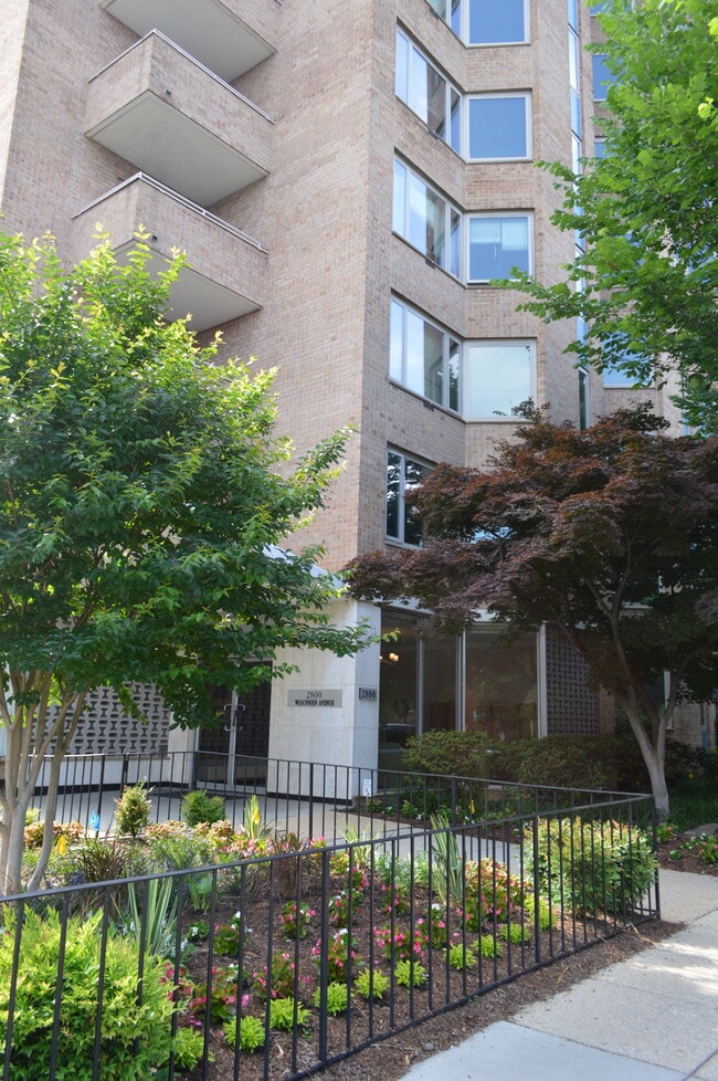 Photo - 2800 Wisconsin Ave Unidad 601