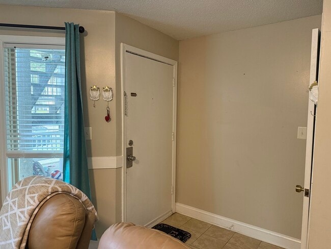 Photo - 2000 Greens Blvd