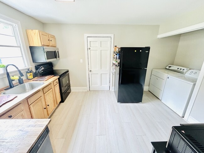 Photo - 1102 Rumar St