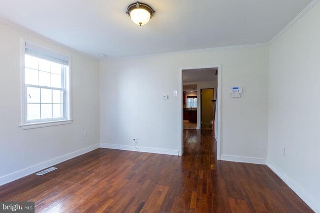 Photo - 1439 E Oxford St