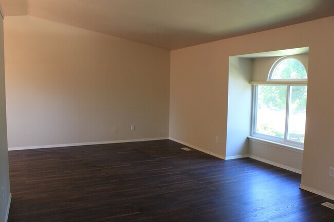 Photo - 2130 Crystal River Dr