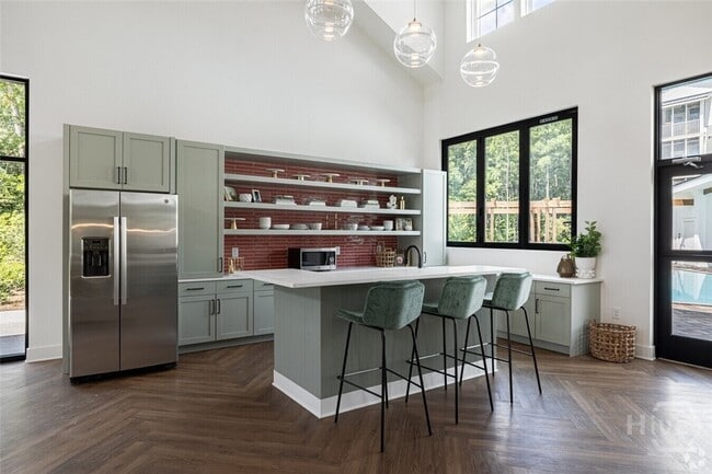 Building Photo - 5670 Ogeechee Rd Unit Dogwood