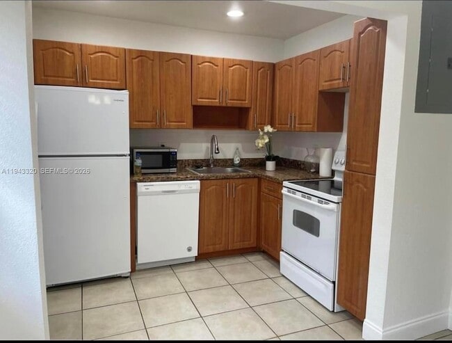 Photo - 845 NW 46th Ave