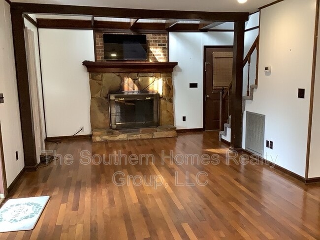 Photo - 1221 S Matlock Ave