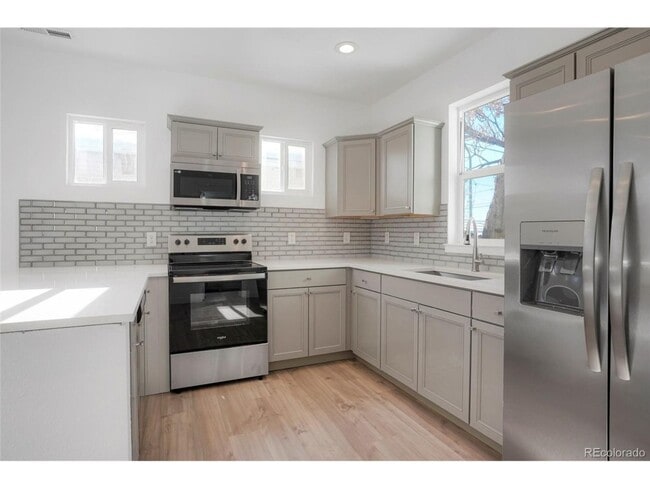 Photo - Spacious 2 Bed 2.5 Bath in the heart of Baker!