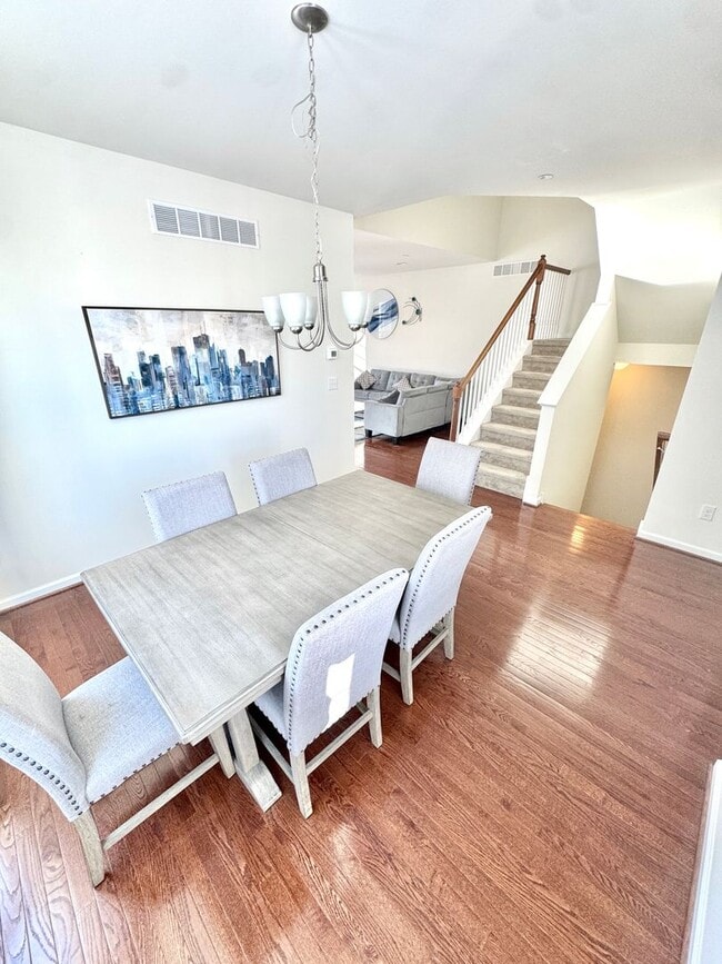 Photo - THREE BEDROOM TOWNHOME- PARKLAND SCHOOLS!