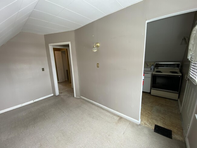 Photo - 172 Sanford Ave S Unit 3 - third floor