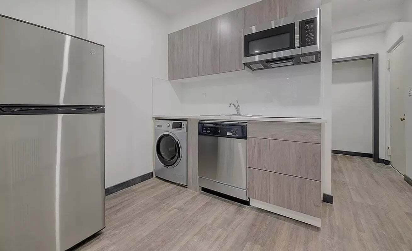 Photo - 439 W 46th St Unidad 4E