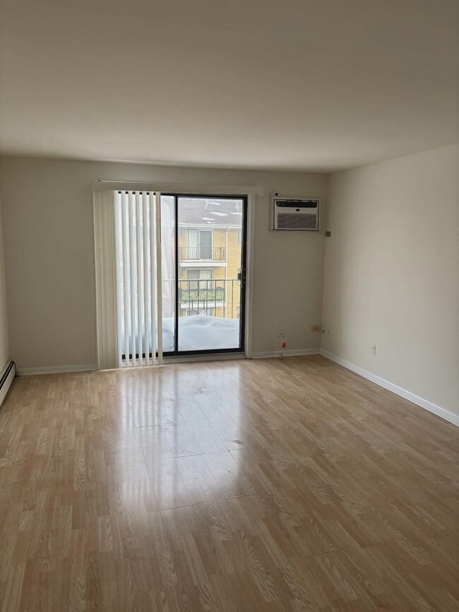 Photo - 200 Madison St