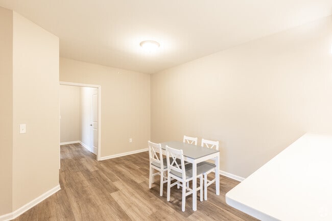 2HAB, 2BA - River Retreat