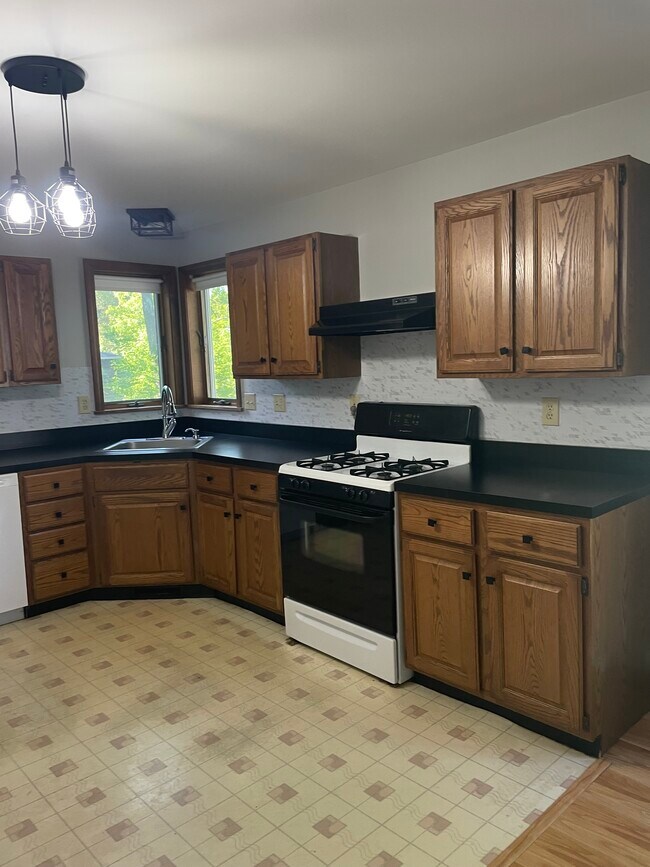 Photo - 21 Pleasant St Unidad 1 Bedroom